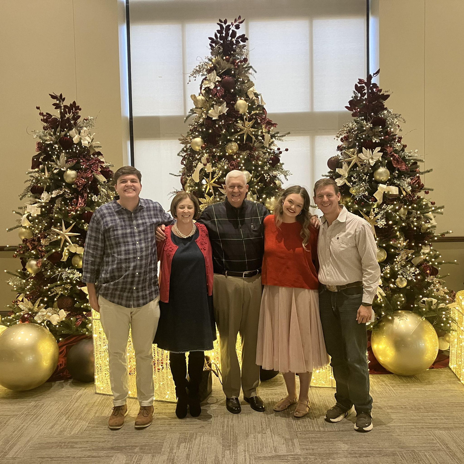 Seth joined the Abbott's for Christmas and everyone wondered when he would be proposing. Except Dad. He helped scheme.