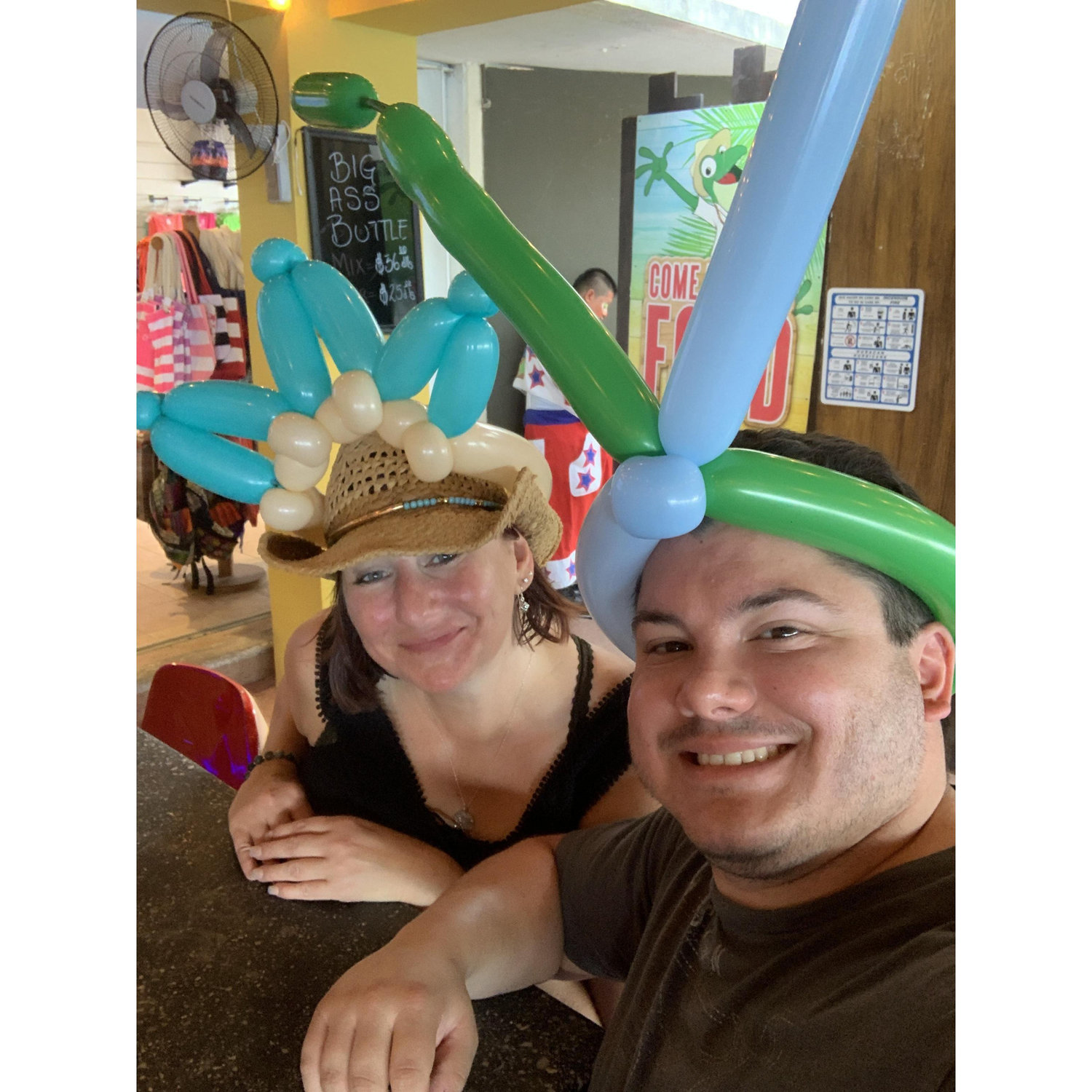 our first cruise lunch at "Senior Frogs" in Mexico