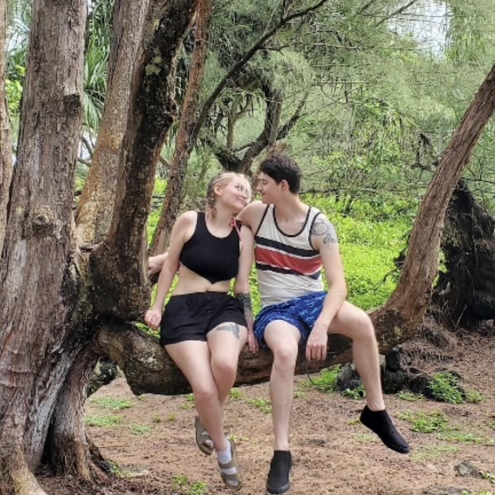 Hawaii still! (This tree hurt to sit on!)
((10/11/2024))