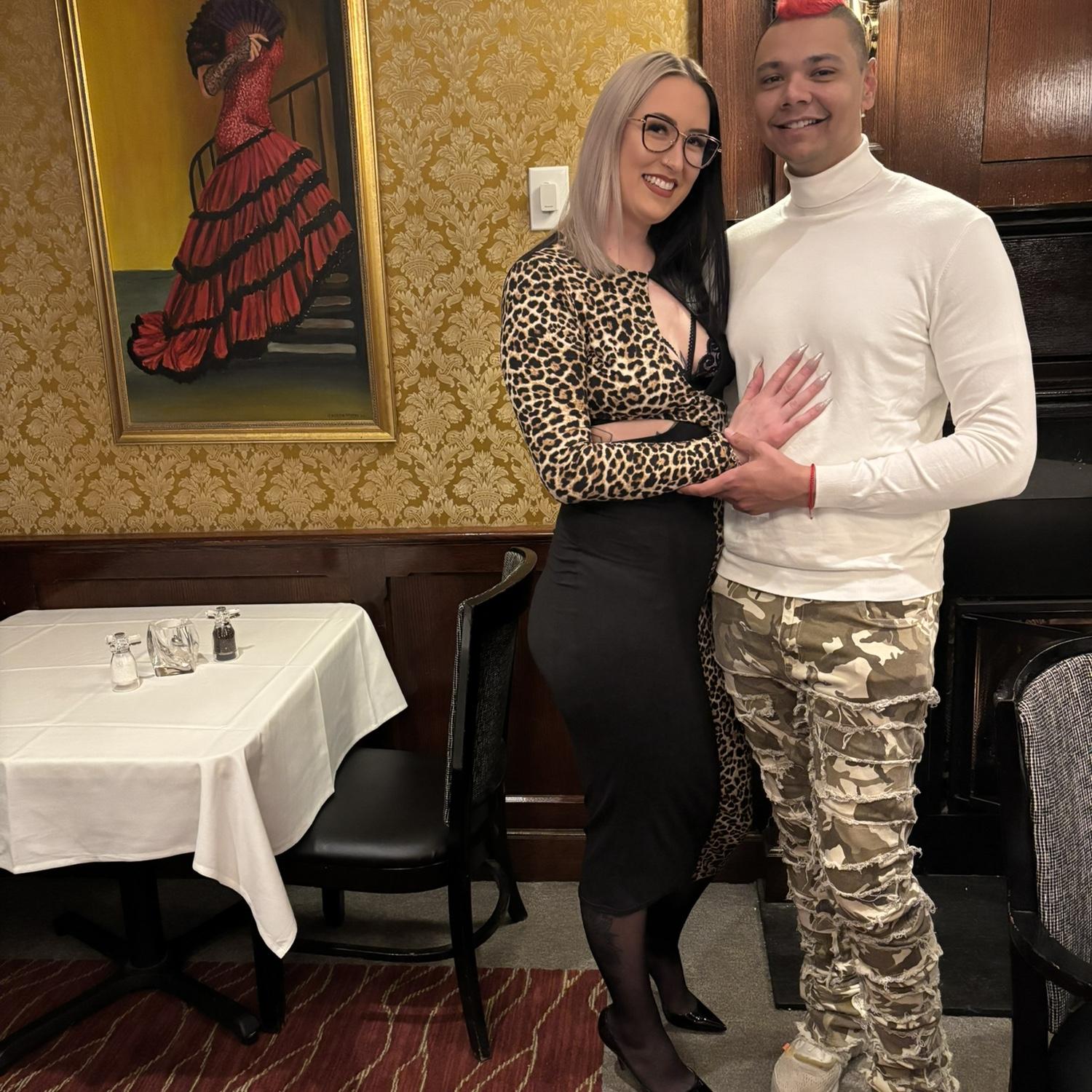 Celebrating both Mike and our friend, Tyler’s birthday at Rey’s Restaurant🍽️🎂