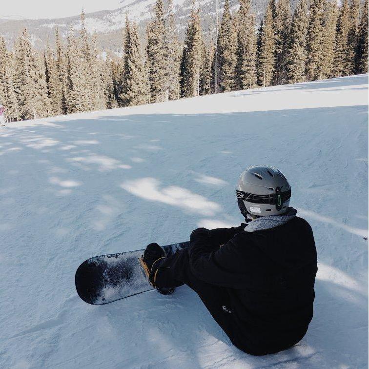 Snowboarding in the mountains | 2018