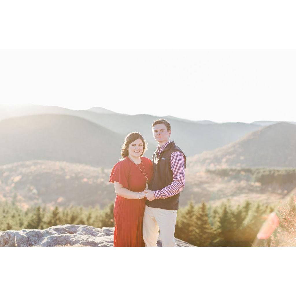 Engagement photos in the mountains.
Photographer: Amber Hatley Photography