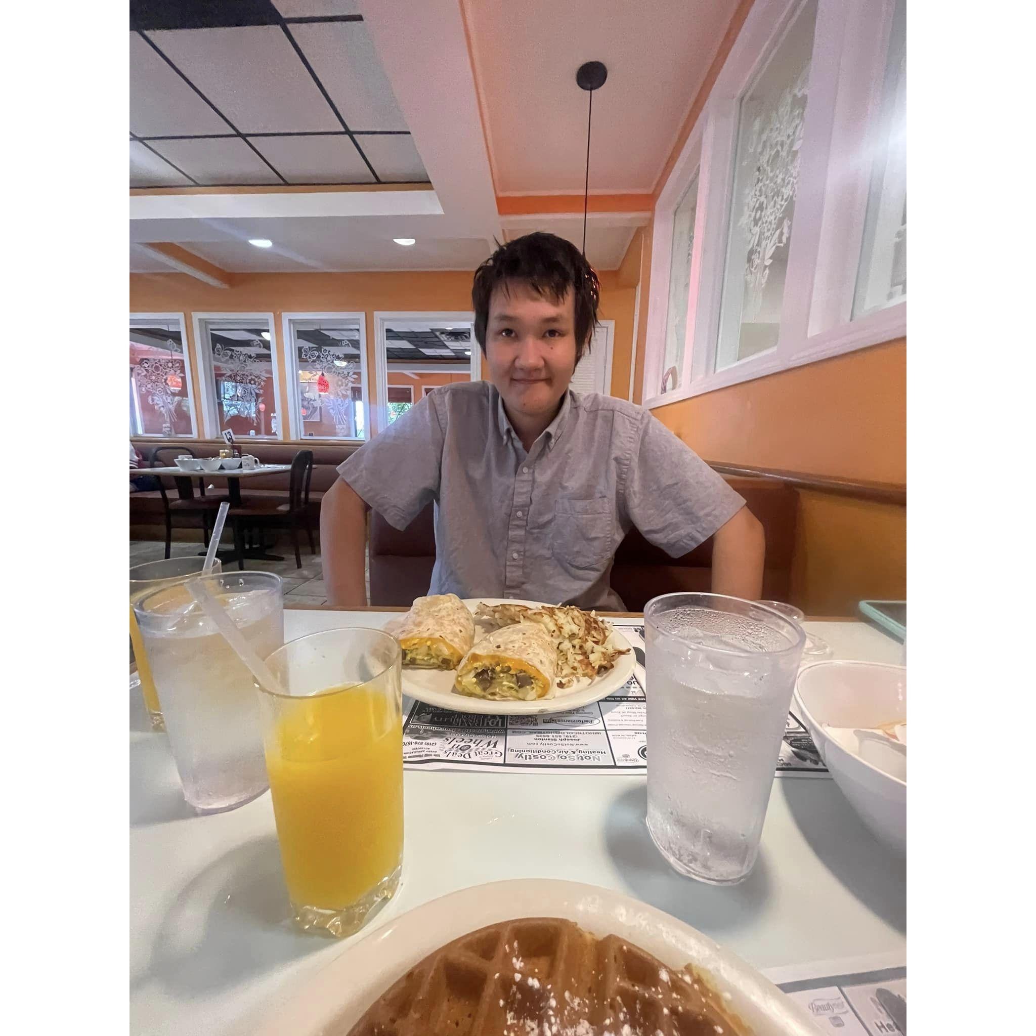 Breakfast with the cutest Boy <3