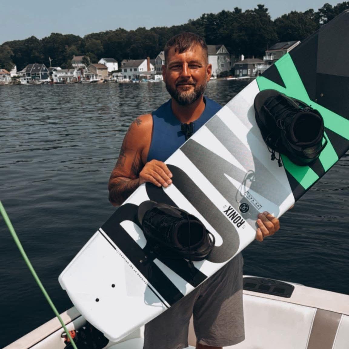 Joe got a new board for his b-day so he could try and keep up with me...haha!