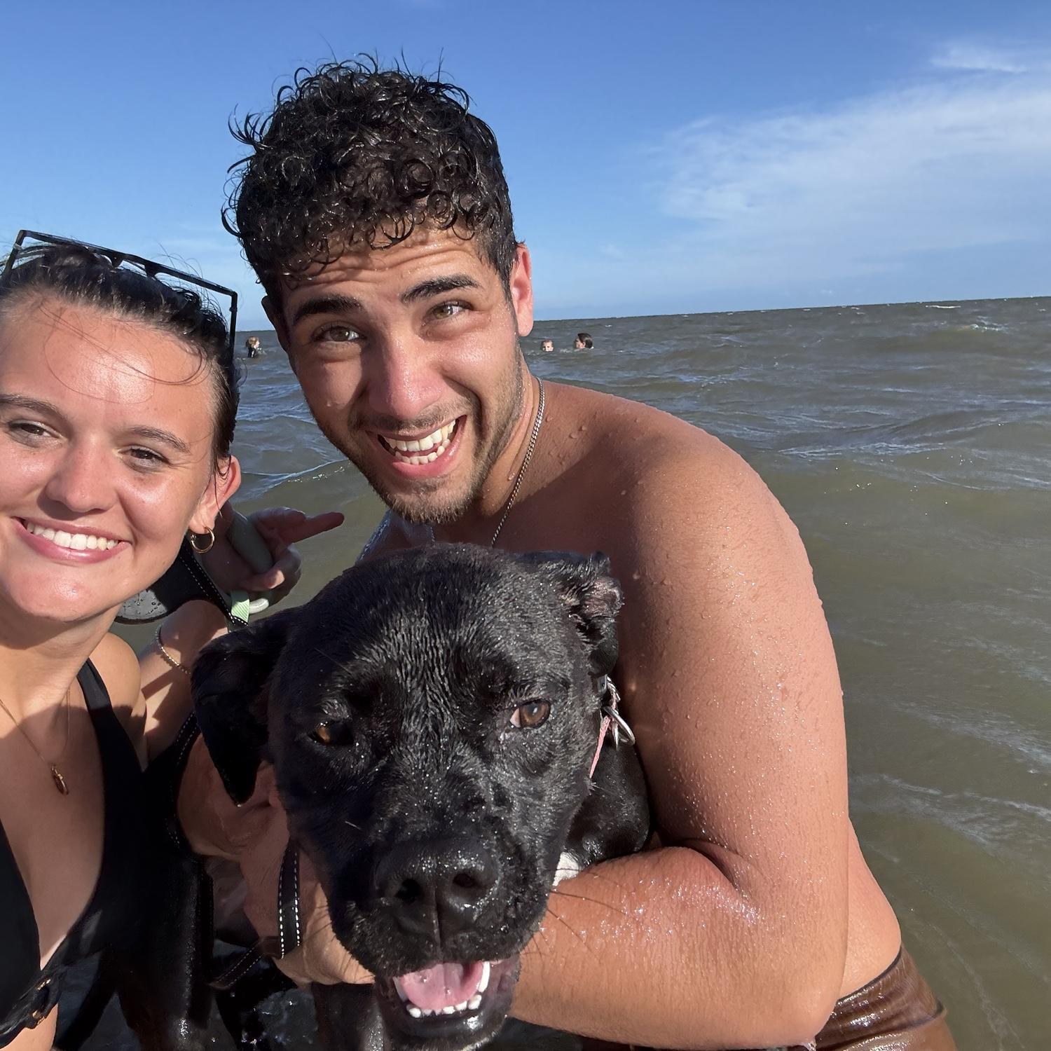A plunge with the pup! (She has mixed feelings 😂)