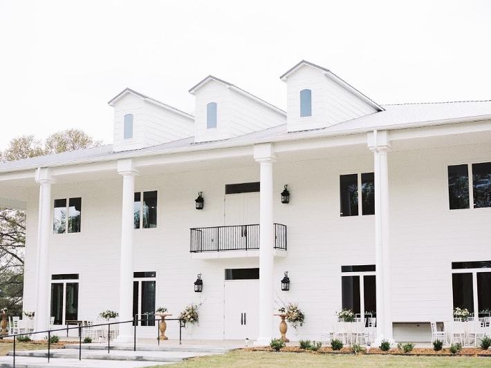 The Wedding Website of Karlee Uhiren and Hunter Lipton