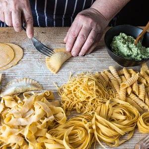 Honeymoon: Cooking Class in Italy