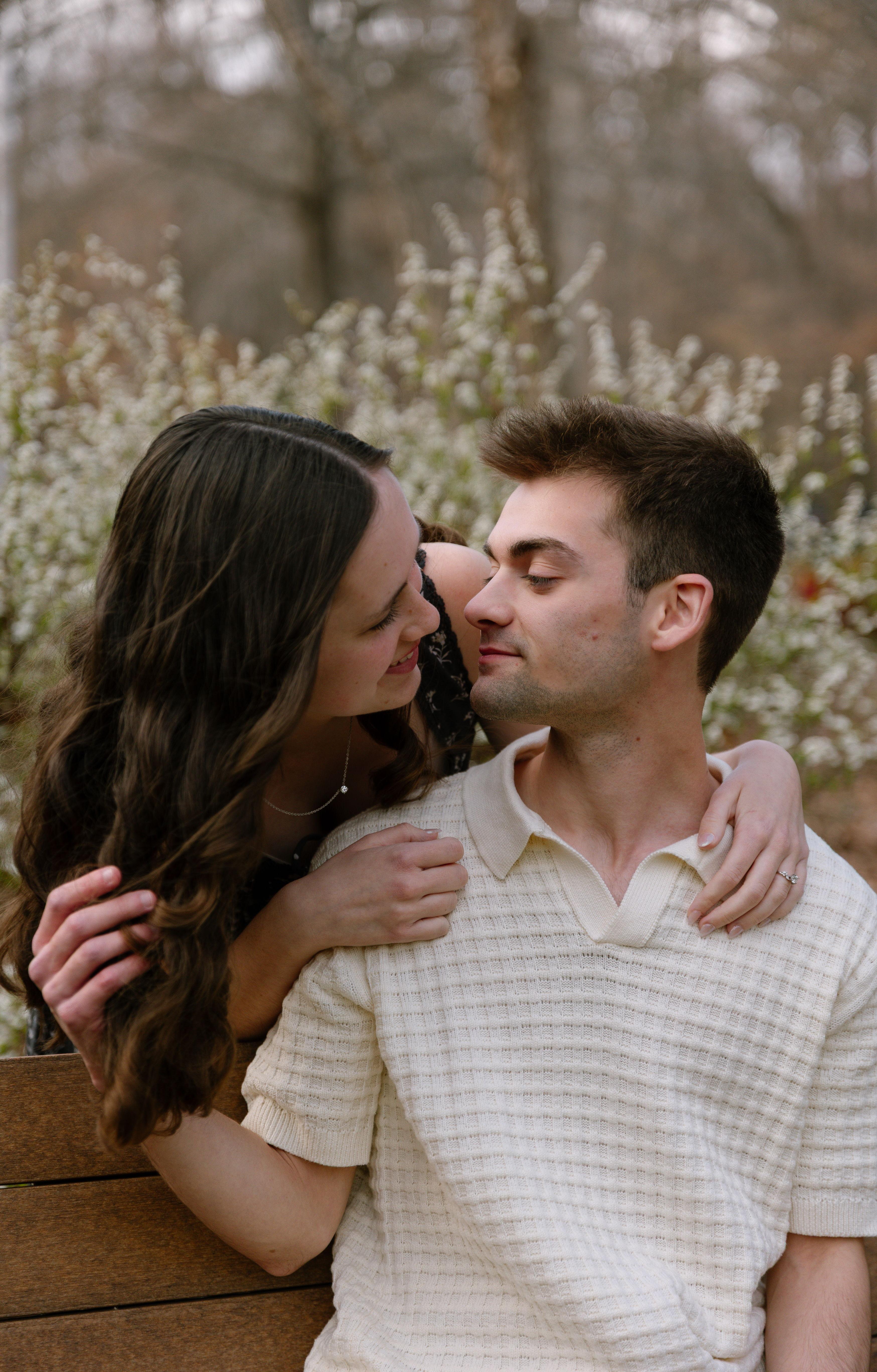 The Wedding Website of Lindsay Hazelwood and Hayden Yates