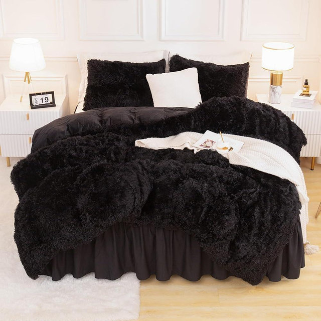 Andency Fluffy Black Comforter Set Queen Size, 3 Pieces Winter Faux Fur Warm Soft Fuzzy Plush Bedding Comforter Set (1 Velvet Comforter & 2 Pillowcases), Thick Heavy Puffy Comfy Comforters Bedding Set