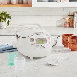 Zojirushi NS-ZCC10 5-1/2-Cup Neuro Fuzzy Rice Cooker and Warmer, Premium White