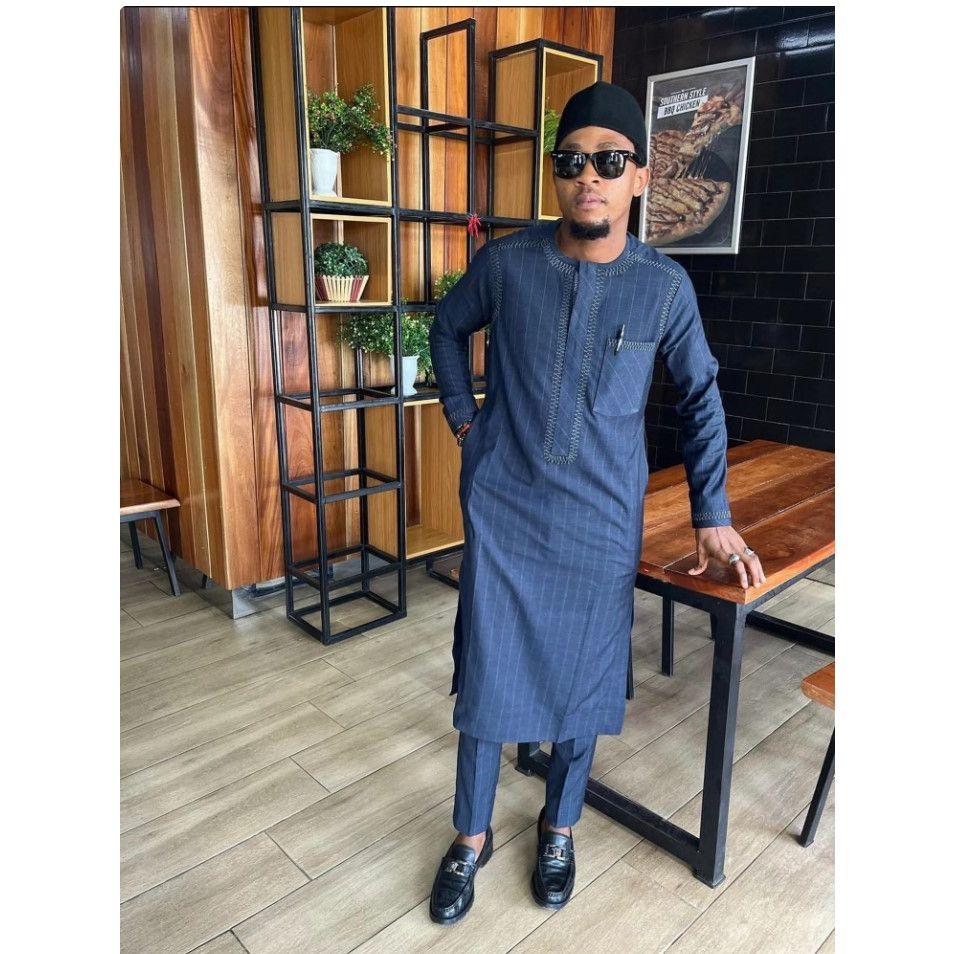Kaftan lengths can be long or mid length.
