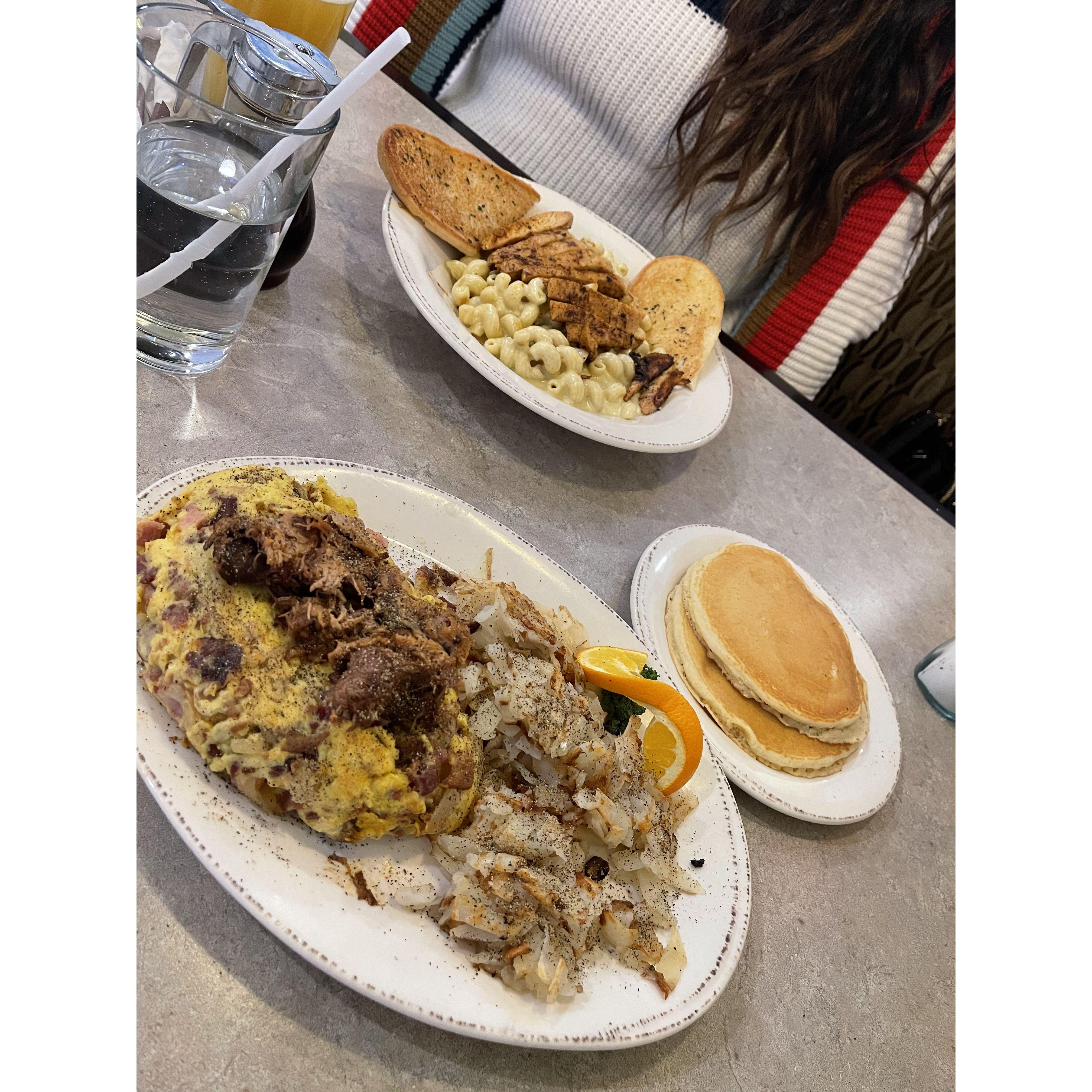 We love to eat!