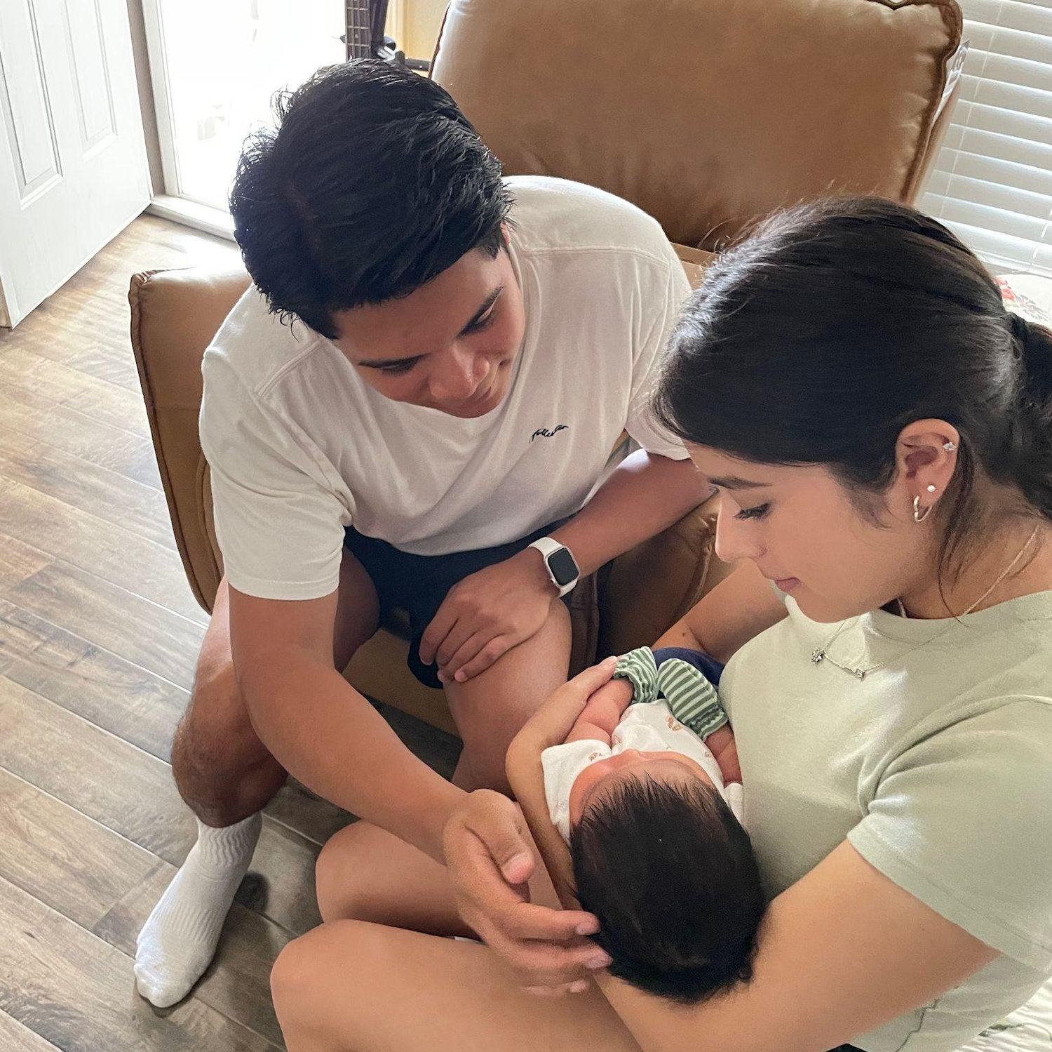 Proud tia & tio!