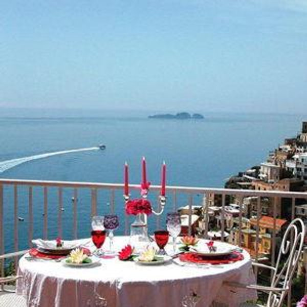 Buy us dinner in the Amalfi Coast on our honeymoon!