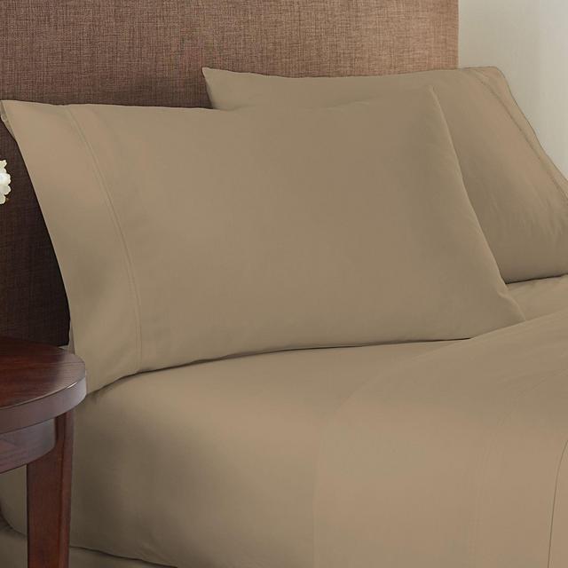 Studio 3B™ Solid 825-Thread-Count Queen Sheet Set in Cornstarch