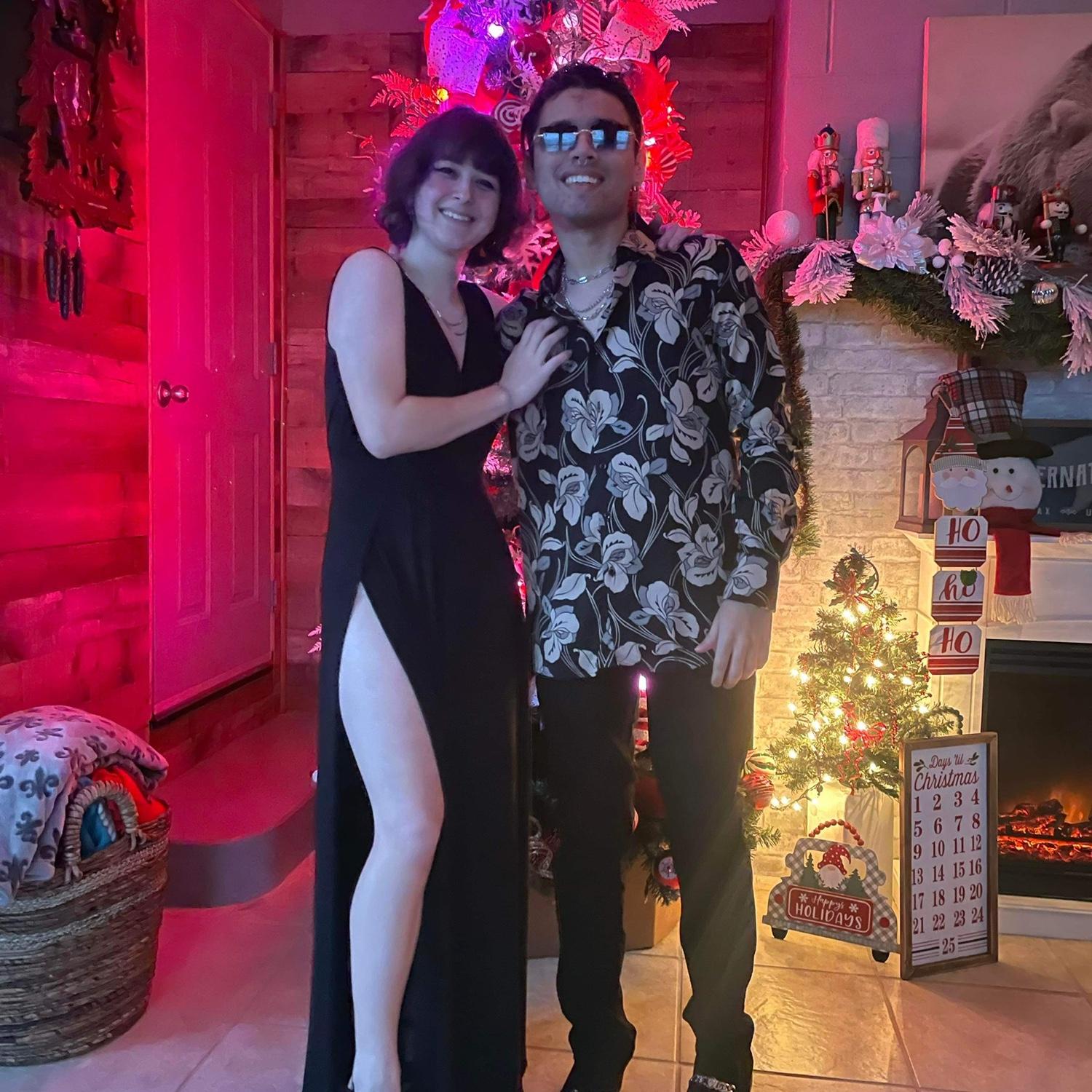 Friendsgiving, where we definitely went overboard with our outfits haha !