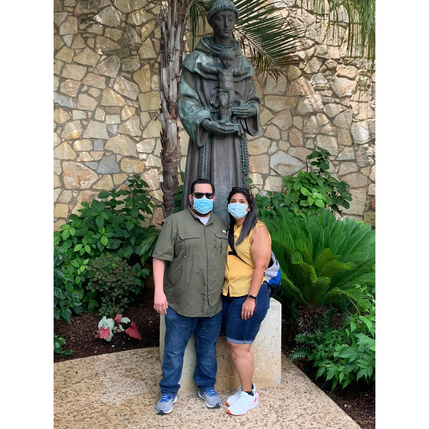 San Antonio.... Masks on