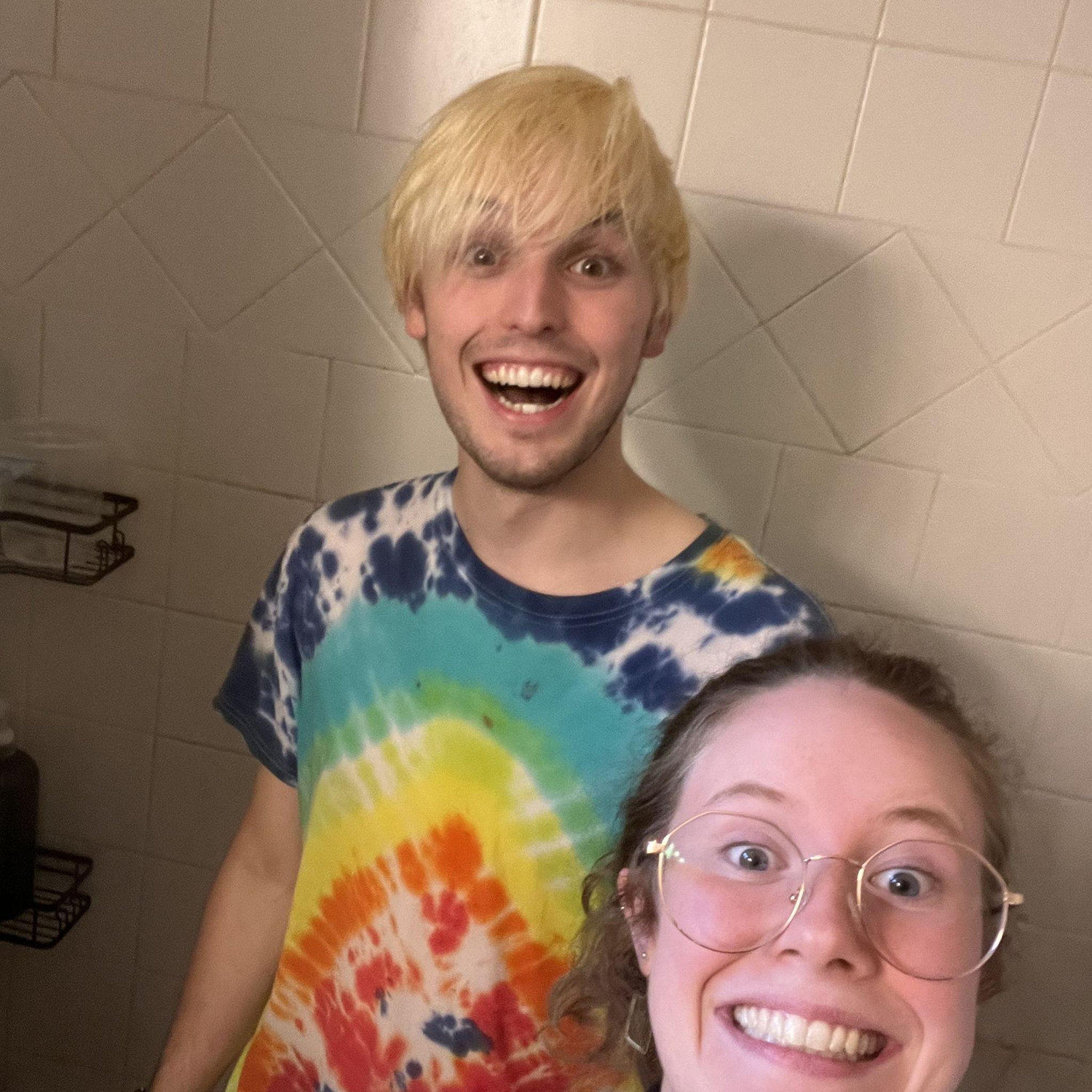 Dyeing Lincoln's hair after he lost a bet
