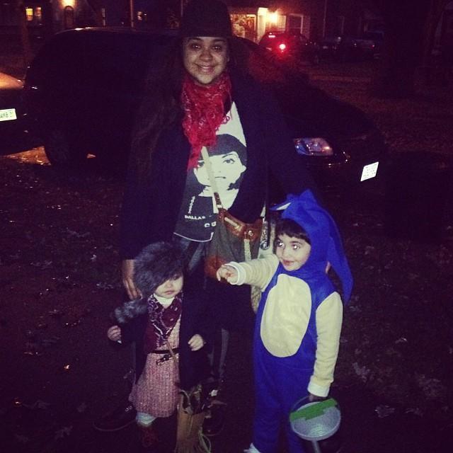 Annie Oakly & Sonic the Hedge Hog