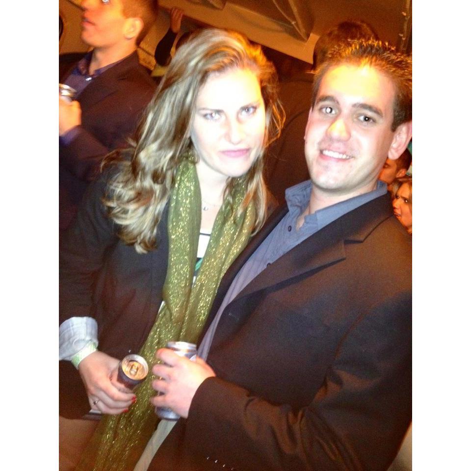 The first photographic evidence of Jeffstine, courtesy of one Olga Dos Ramos!