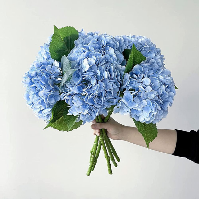 Yalzone 3 Pcs 21’’ Artificial Graduated Blue Hydrangea Natural Lifelike Real Touch Faux Single Long Stem Royal Hydrangea for Home Party Outdoor Wedding Decor Artificial Flower Bridal Bouquet (W021-3)
