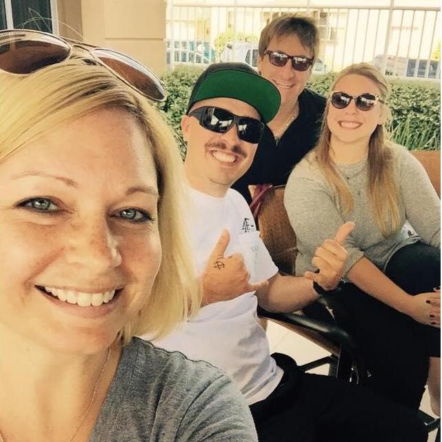 First time Chelsea saw Chris after they met in Ohio.
Brad, Tracey and Chelsea visited Jacksonville, FL.