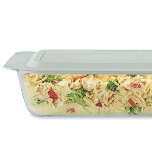 Pyrex Deep Glass Baking Dish with Plastic Lid, Deep Casserole Dish, Glass Food Container, Oven, Freezer and Microwave Safe, Clear Container, 7x11