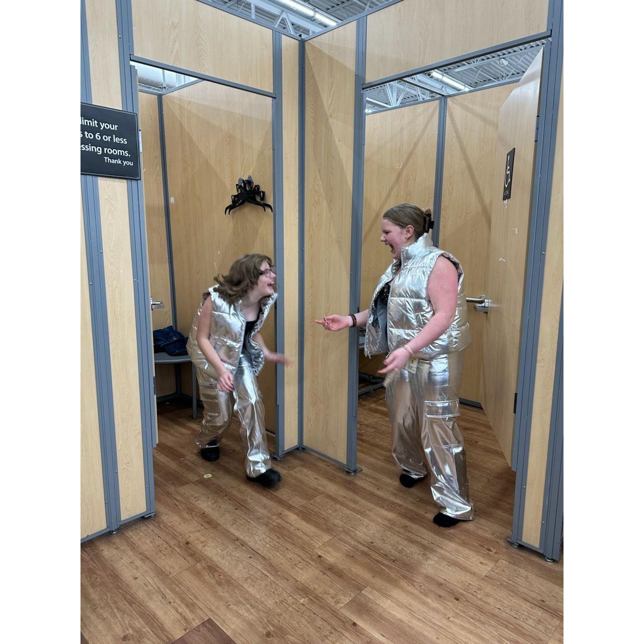 Candice & Cece - Two Funny Cousins
