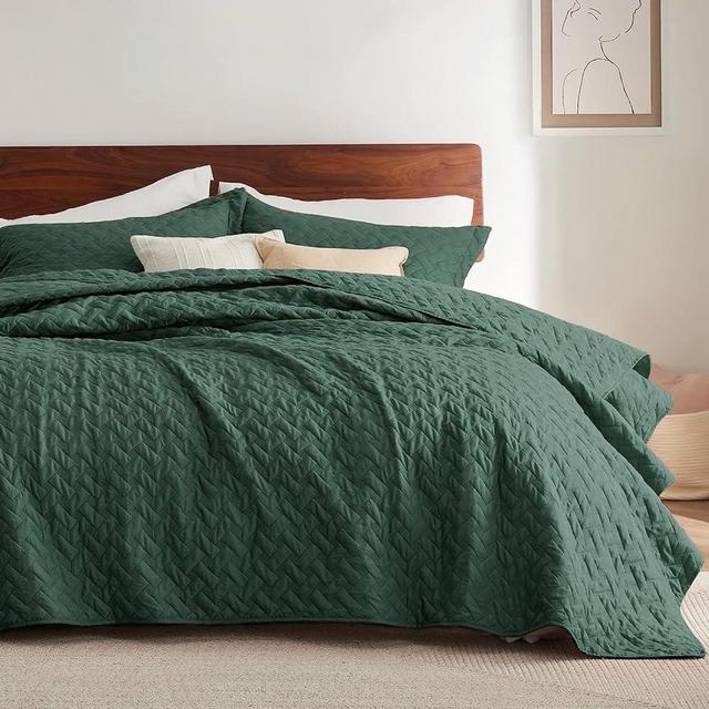 Bedsure California King Quilt Set - Lightweight Summer Quilt Cal King - Dark Green Bedspread California King Size - Bedding Coverlet for All Seasons (Includes 1 Quilt, 2 Pillow Shams)