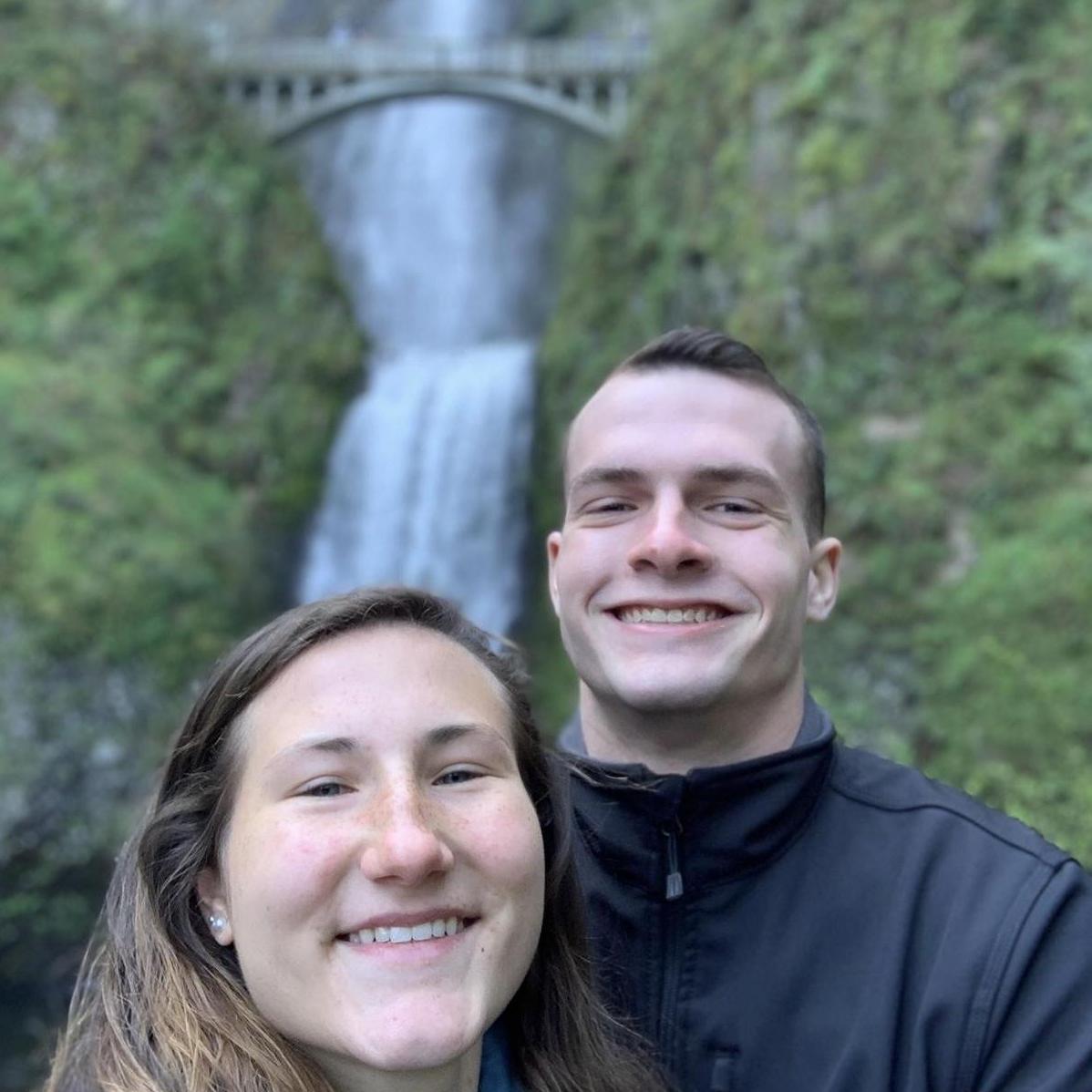 Multnomah Falls in Oregon. 2021