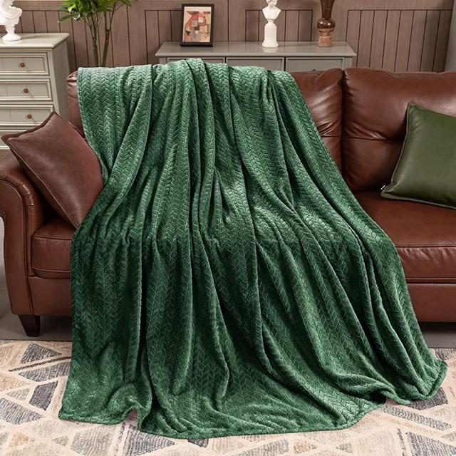 Inhand Fleece Throw Blankets, Super Soft Flannel Cozy Blankets for Adults, Washable Lightweight Fuzzy Blanket for Couch Sofa Bed Office, Twin Size Warm Plush Blankets for All Season (60"×90", Green)