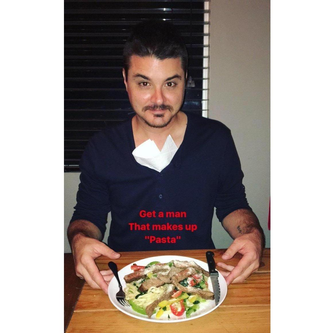 Significant moment Justin made Lauren his famous "steak pasta"