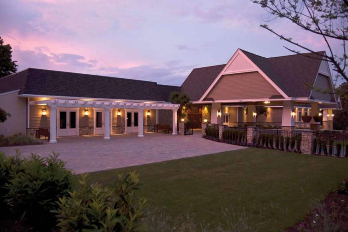 White Manor Country Club