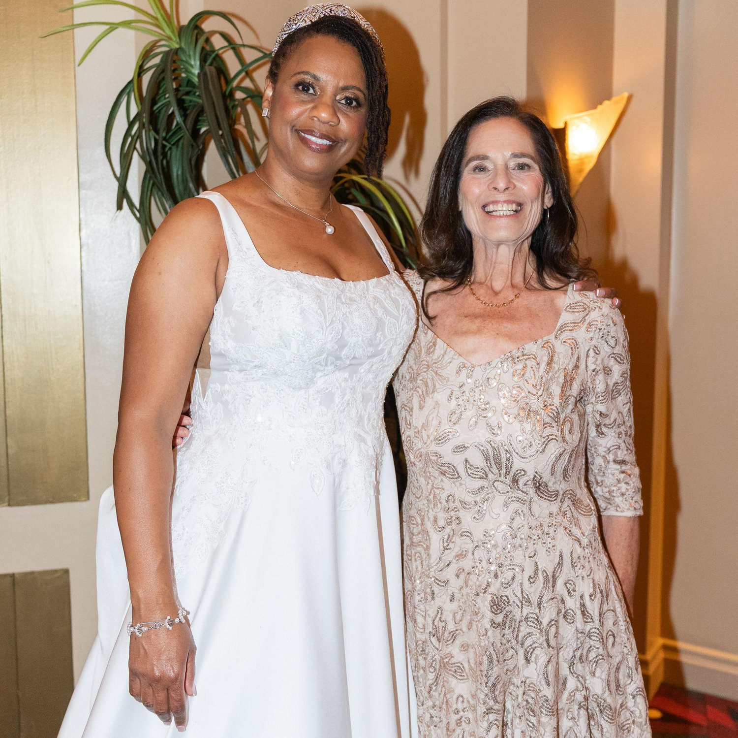 And finally...Robin!! 💖 What an amazing officiant--and friend! What a team Robin and Dave were! So many people thought they worked together all the time! We couldn't have asked for better! 💖💖