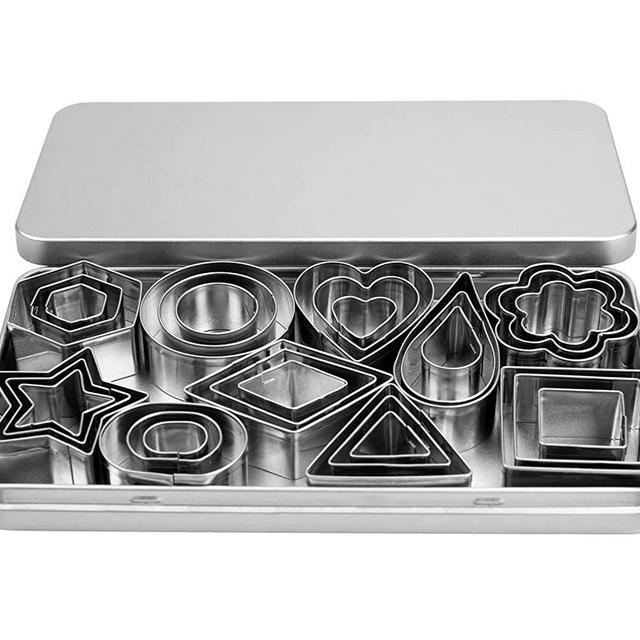 Mini Cookie Cutters Set - 30Pcs Heart Star Flower Round Square Hexagon Oval Diamond Shapes Cookie Cutters, Polymer Clay Cutters for Kids, Geometric Set for Biscuit Cutter, Fruit Cutter