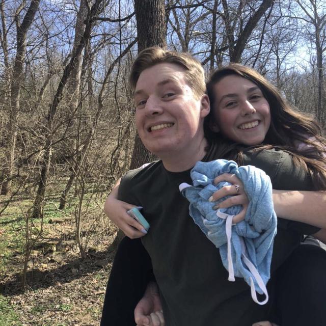 Grayson totally hitting on Hannah and offering to carry her on a group walk