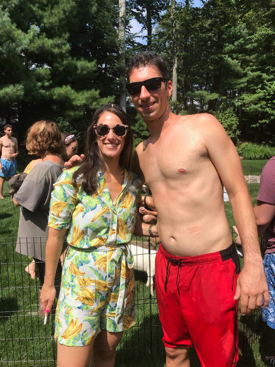 Website wouldn't be completed without a shirtless shot.  Settle down ladies, he's taken.