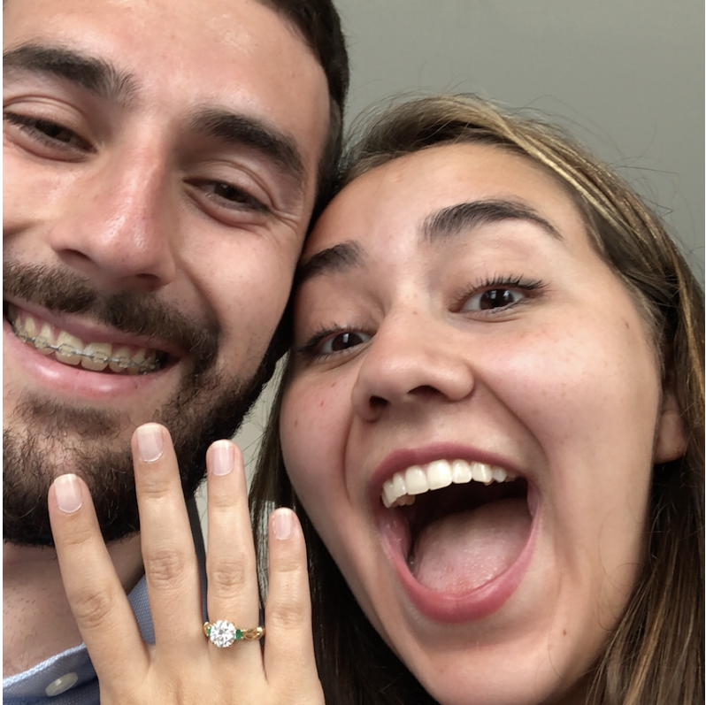 WE'RE ENGAGED !!!!! June 11, 2021

NOS COMPROMETIMOS !!!! Junio 11, 2021