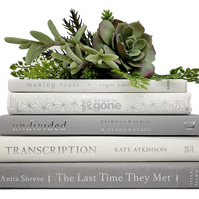 Bundle of White and Light Gray Decorative Books - Staging Books Color Bundle - Cream, Gray and Coordinating Hues - Home Decor Stack of Books (SET OF 5 BOOKS)