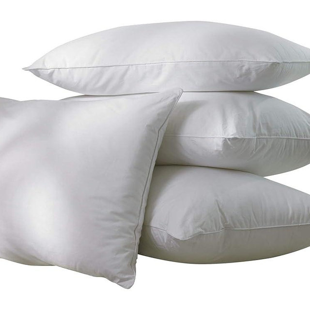 The Ritz-Carlton Down Alternative Pillow - Supportive Hypoallergenic Pillow - Queen (30" x 20")