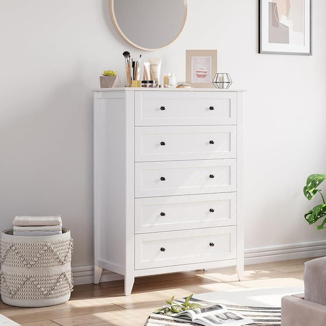 5 Drawers Dresser for Bedroom, Farmhouse Tall Wood Chest of Drawers for Clothes, Big Storage Dressers Organizer with Gold Handles & Deep Drawers for Bedroom, Living Room, Closet, Hallway, White