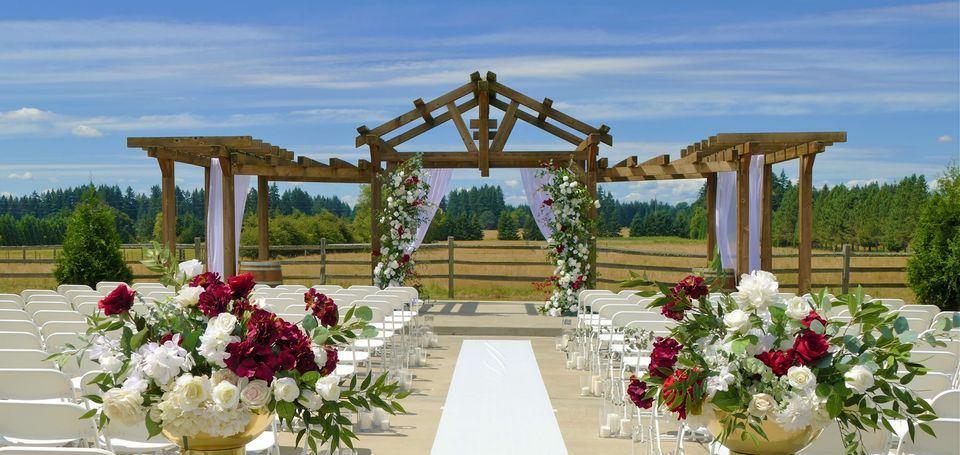 The Wedding Website of Lori Robert and Chad Hochstetler