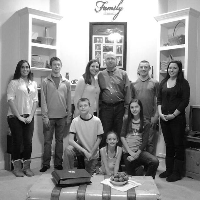 Kaitlin, Noah, Bret, Susan, Jim, Eva, Payton, Aidan & Logan