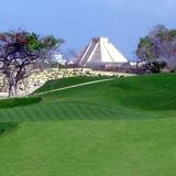 Golf Course // Campo de Golf