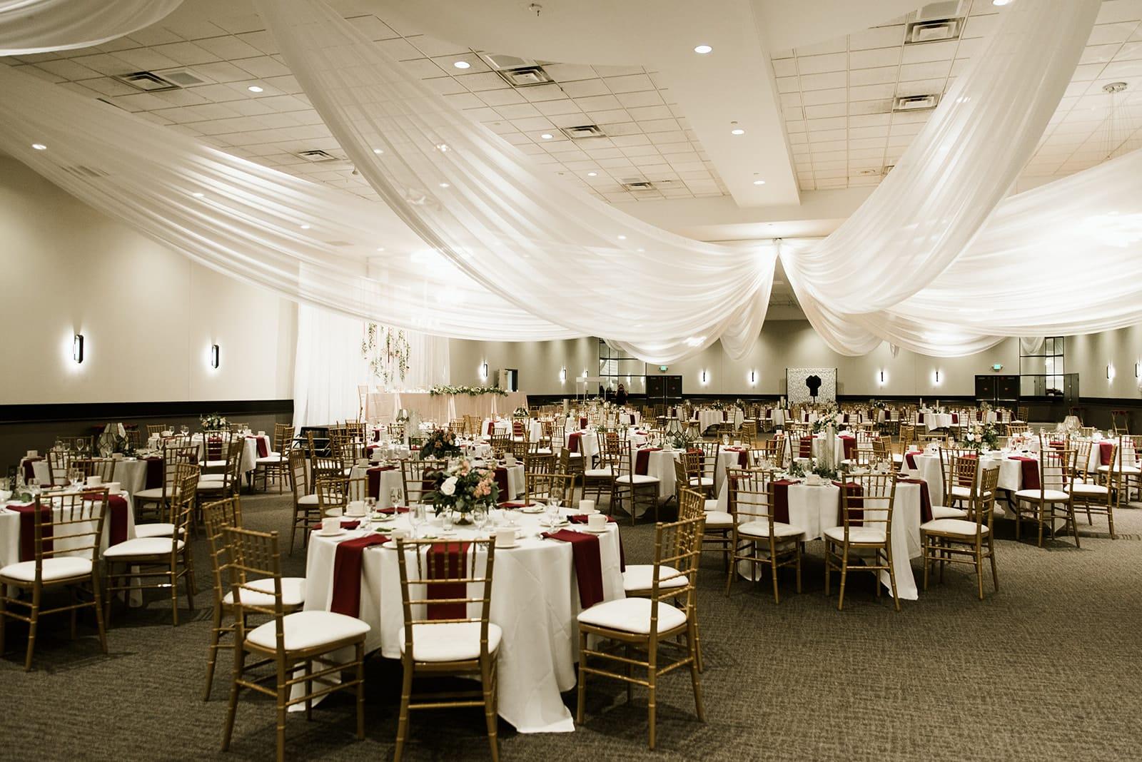 What are some venue recommendations in Oregon with big windows?, image size:1600x1068