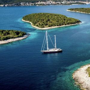 Honeymoon Boat day in Croatia