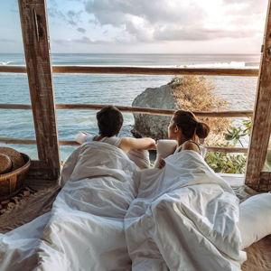 Honeymoon Suite