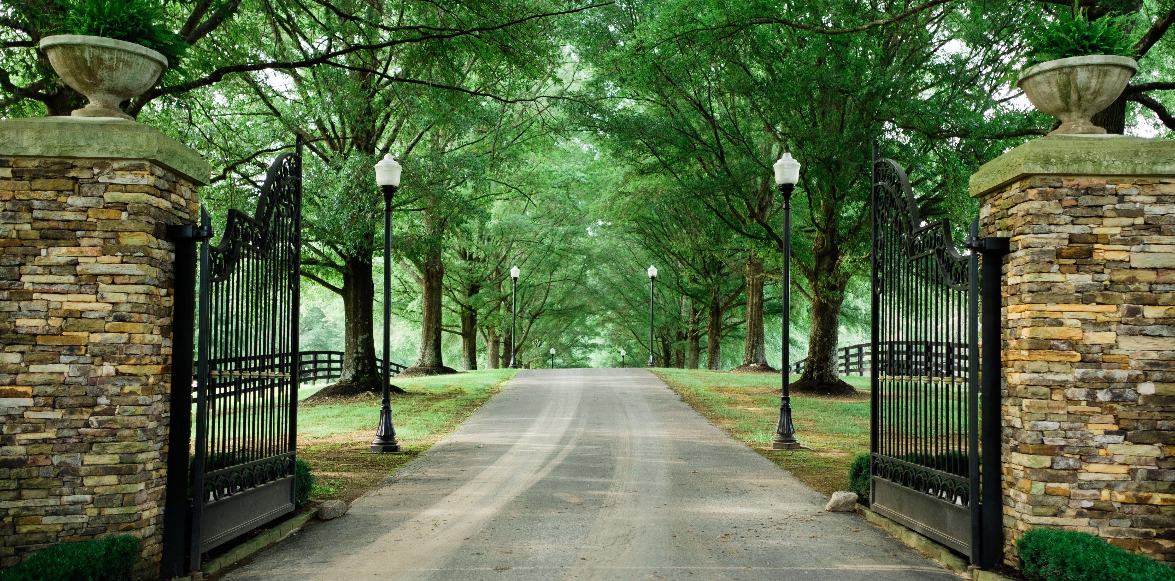 The Wedding Website of Rainey Massey and Hunter Johnson