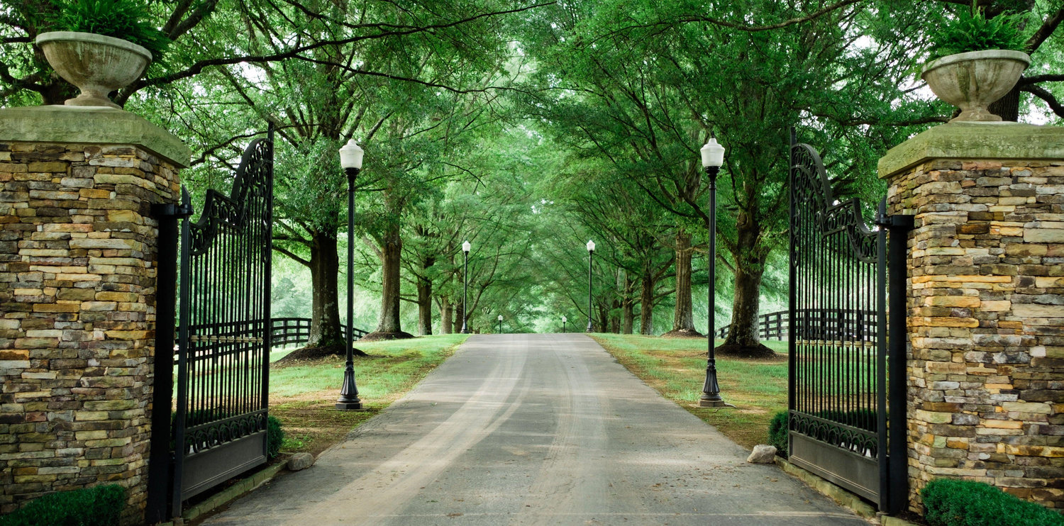 The Wedding Website of Rainey Massey and Hunter Johnson