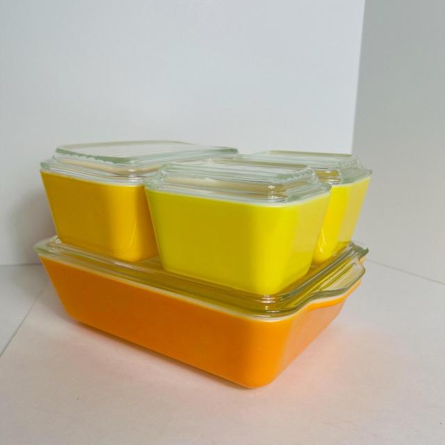 Pyrex Citrus Daisy Refrigerator Dish Set,...